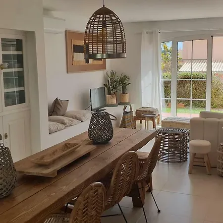 Old Village Design 3 Bedroom Townhouse Holiday home Vilamoura