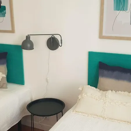 Old Village Design 3 Bedroom Townhouse فيلامورا