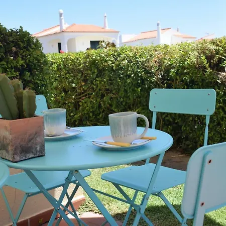 Old Village Design 3 Bedroom Townhouse *