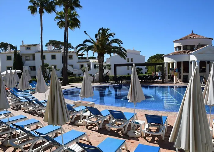 Old Village Design 3 Bedroom Townhouse *